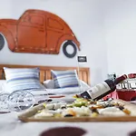 Beetle House Coffee Hotel Bahtili